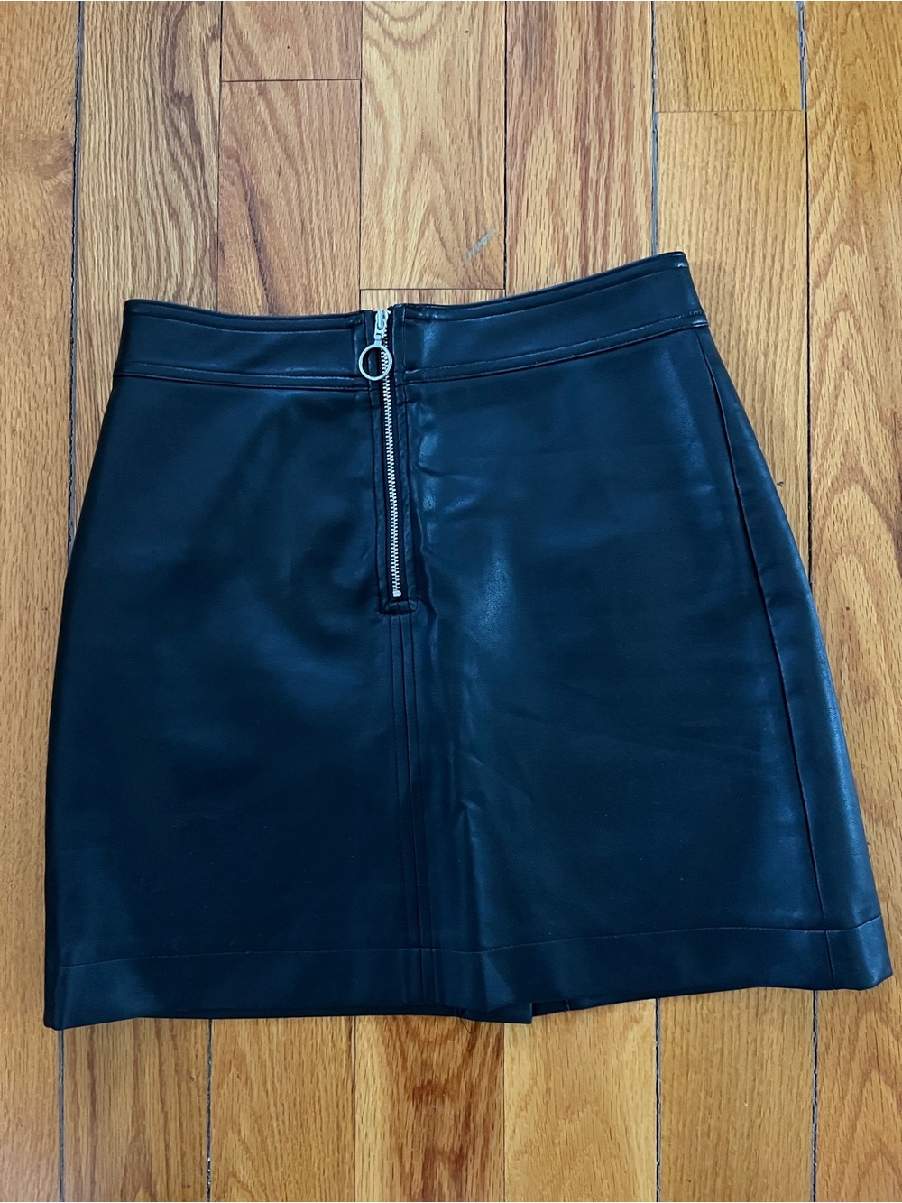 Wilfred Black Faux Leather Mini Skirt with Ring-Zip